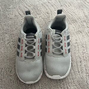 Adidas TR21 Gray Red HP6167 Toddler Boys Size 8